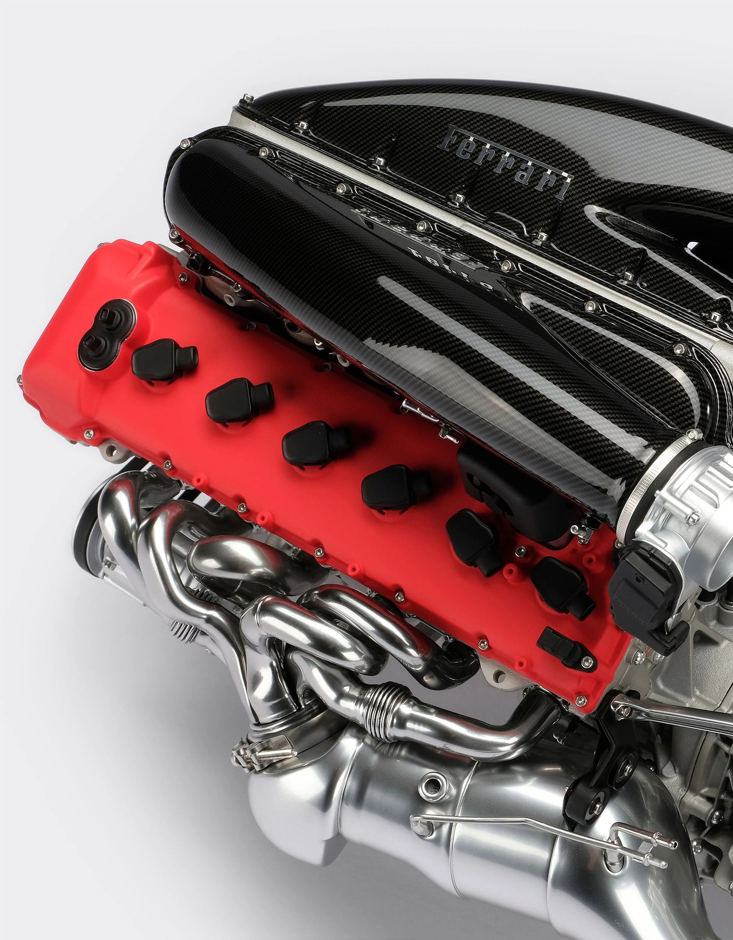 Ferrari Daytona SP3 engine model in 1:4 scale