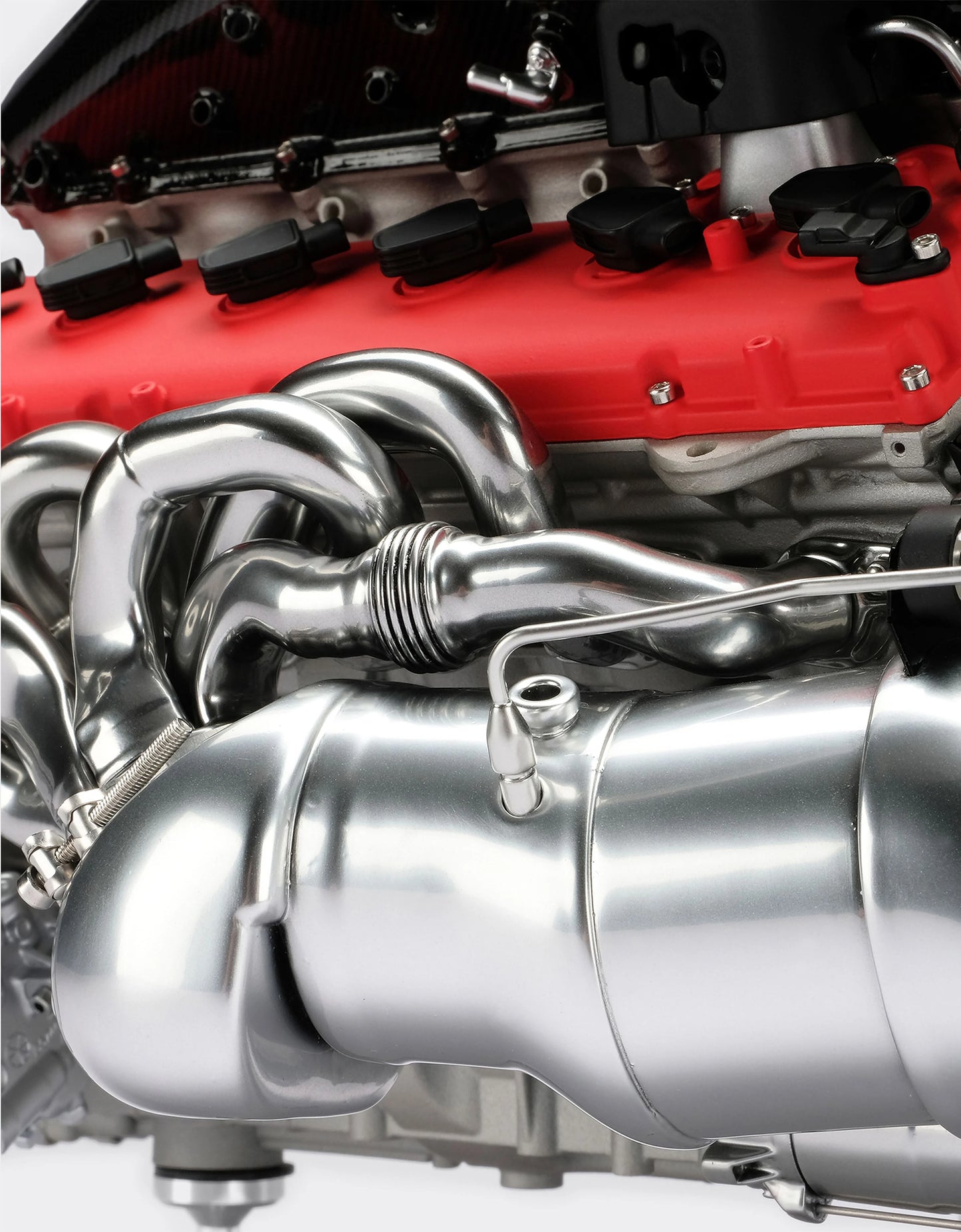 Ferrari Daytona SP3 engine model in 1:4 scale